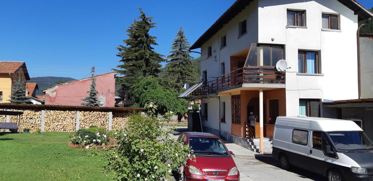 Family Hotel Ecorelax Madzsare Kültér fotó